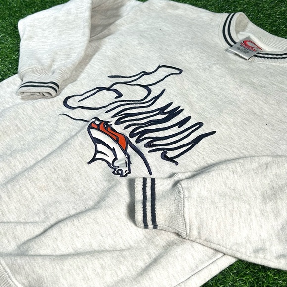 Vintage 90’s Denver Broncos varsity style sweatshirt - Picture 4 of 4